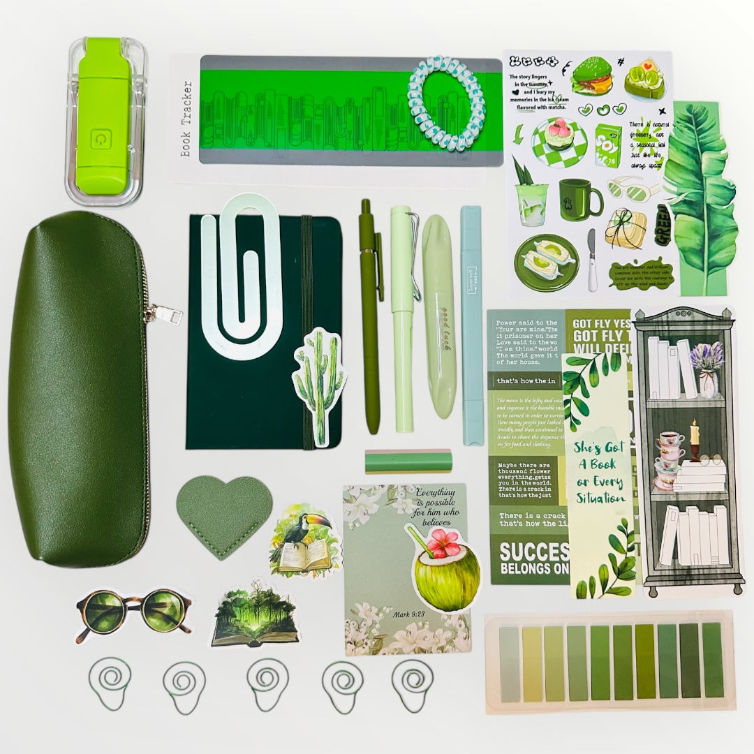 🦚 Dark green Bookish Bundle